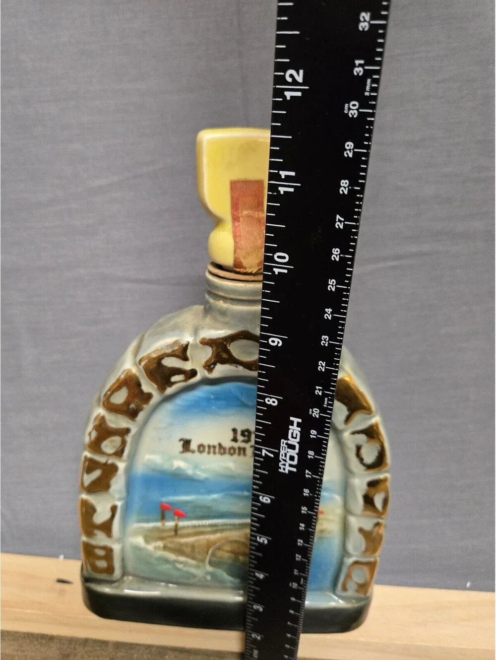 Vintage 1971 Jim Beam London Bridge Ceramic Decanter